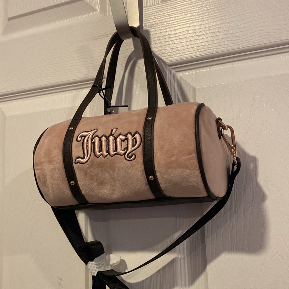 BNWT JUICY COUTURE Velour Queen of Everything Mini Barrel Crossbody Bag